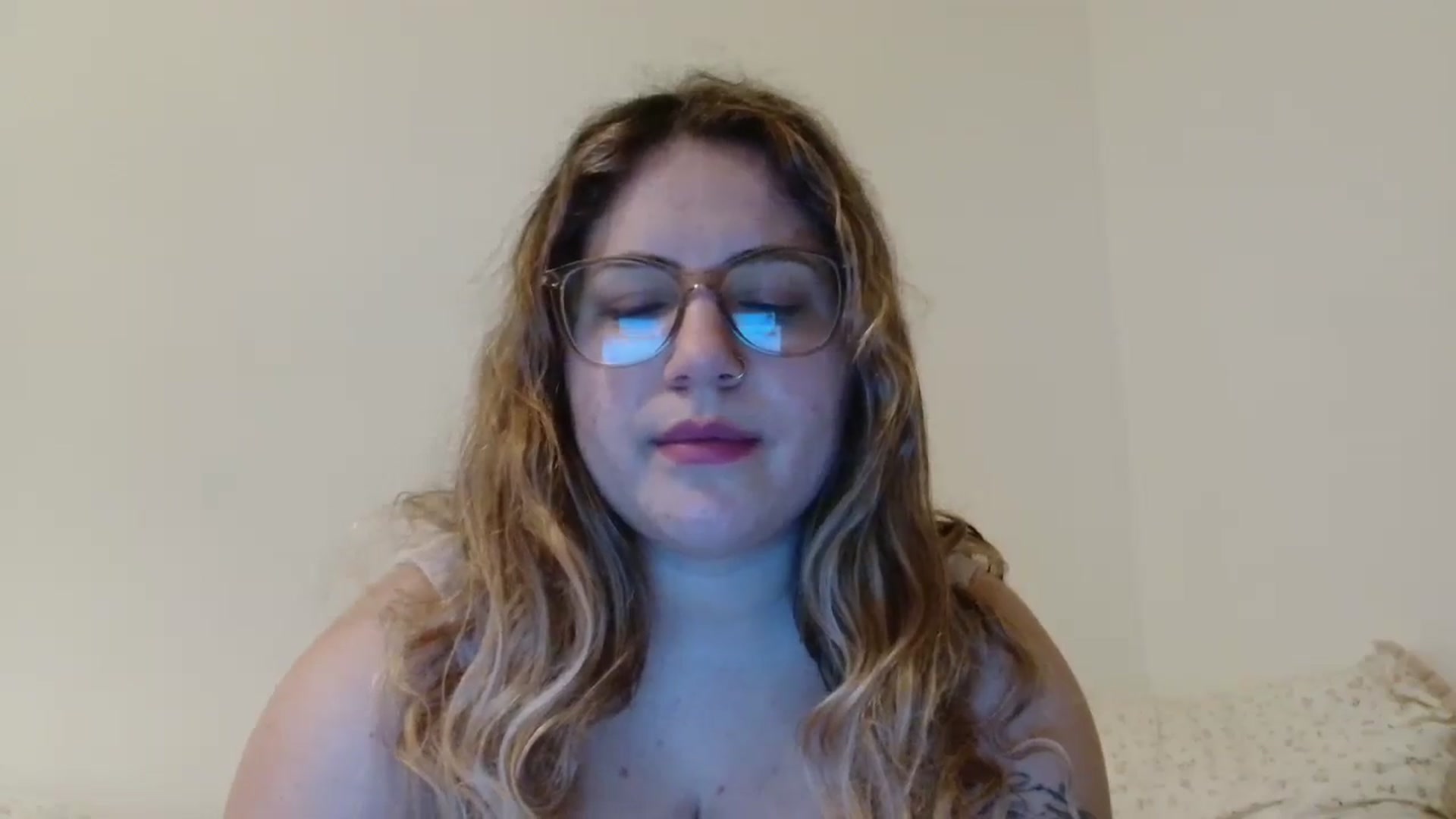 Gallery image thumbnail from LittlePoli's myfreecams stream on, 03/08/2026, 18:15 image 17 of 20