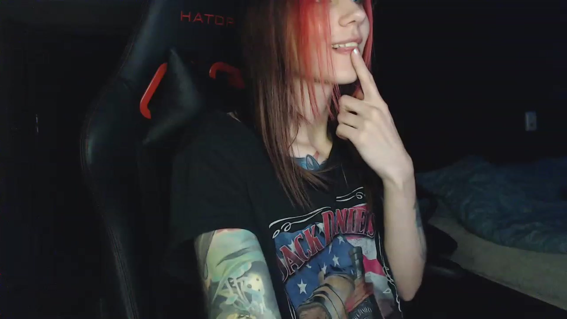 Gallery image thumbnail from LittleSadness's myfreecams stream on, 11/20/2022, 04:01 image 8 of 20