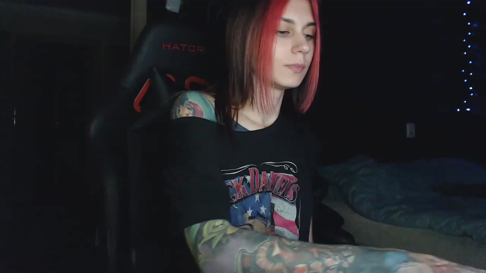 Gallery image thumbnail from LittleSadness's myfreecams stream on, 11/20/2022, 04:01 image 5 of 20