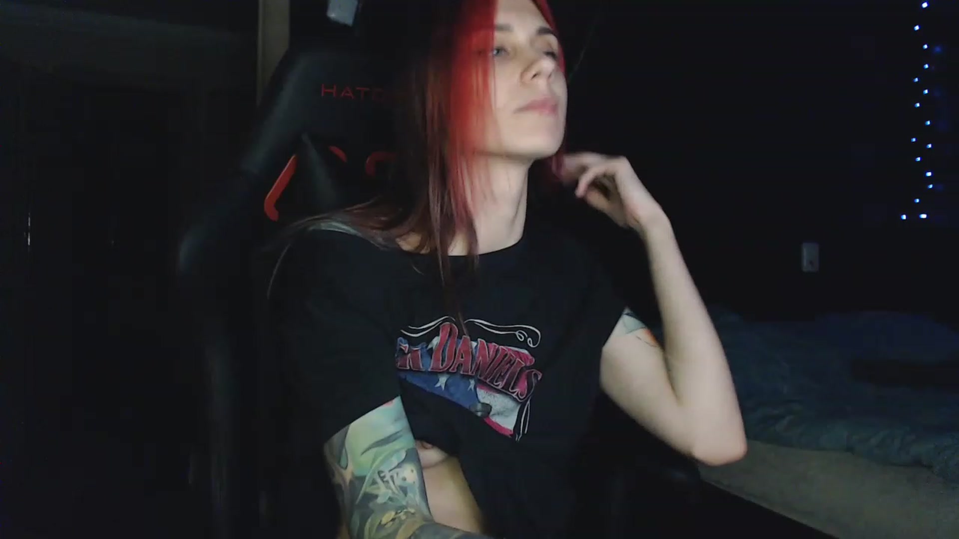 Gallery image thumbnail from LittleSadness's myfreecams stream on, 11/20/2022, 04:01 image 4 of 20