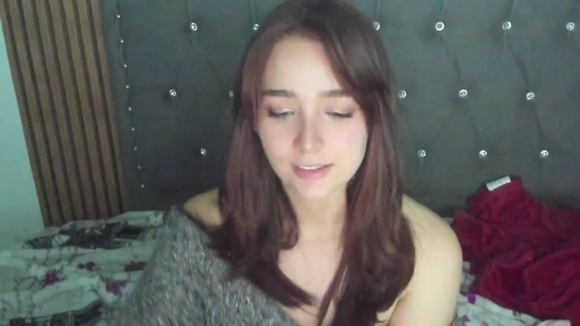 Gallery image thumbnail from LittleSofiG's myfreecams stream on, 03/13/2026, 05:33 image 12 of 20