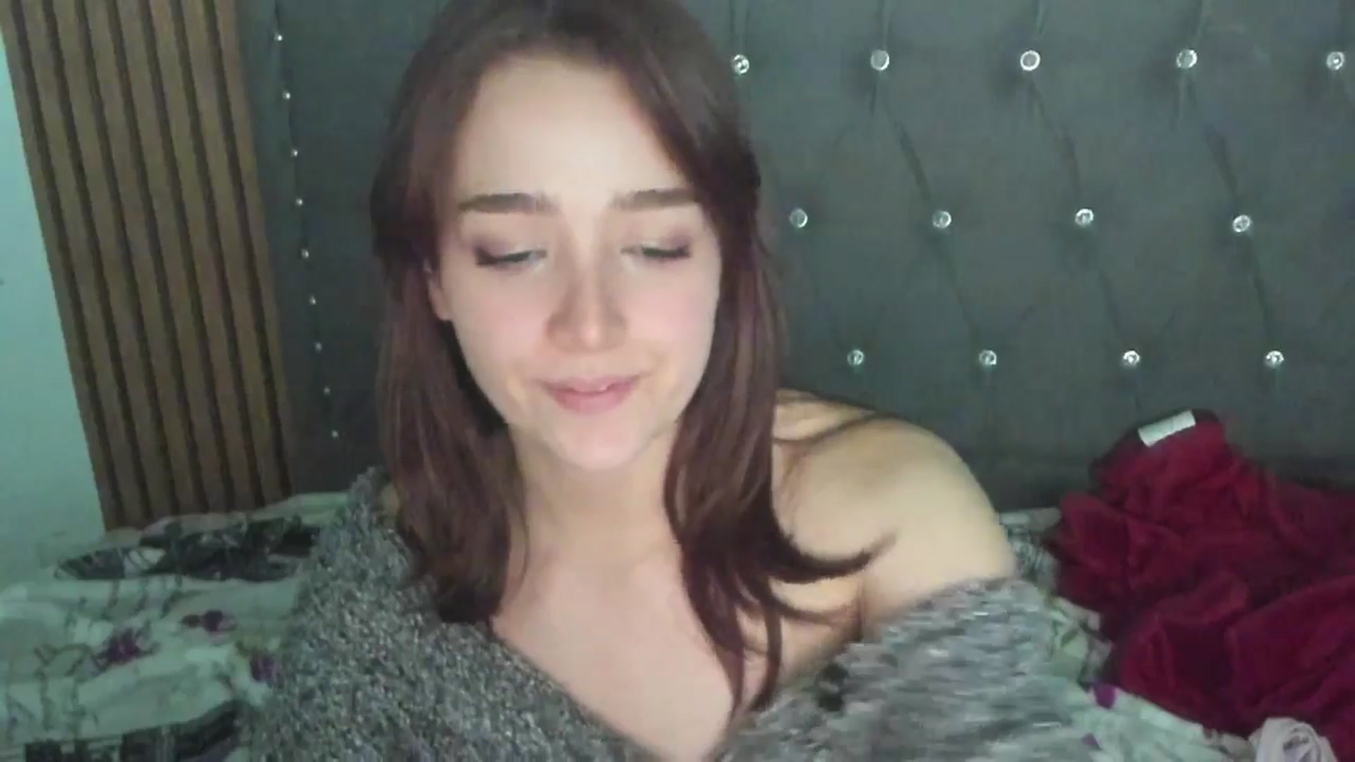 Gallery image thumbnail from LittleSofiG's myfreecams stream on, 03/13/2026, 05:33 image 15 of 20