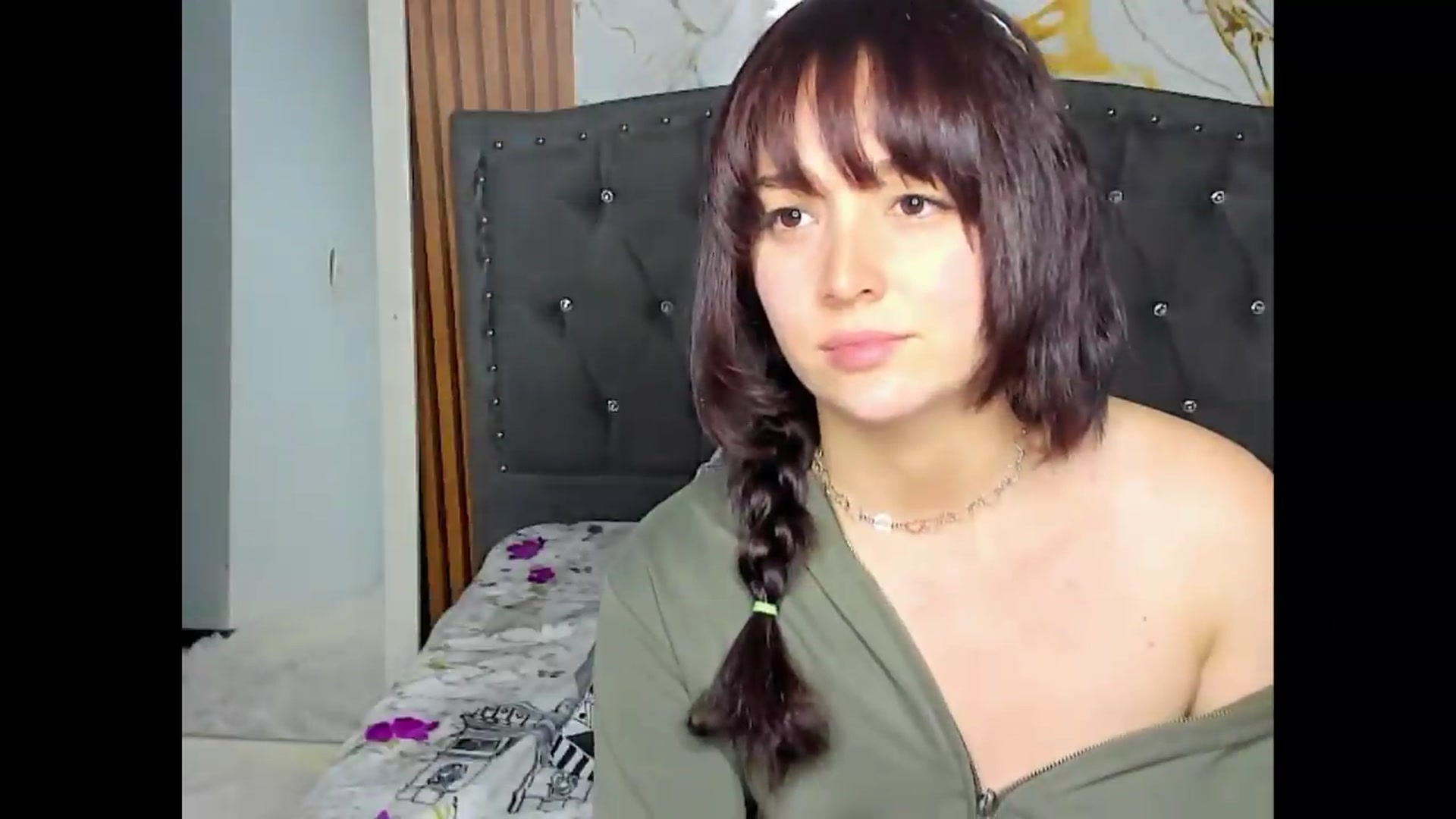 Gallery image thumbnail from LittleSofiG's myfreecams stream on, 08/20/2026, 06:12 image 17 of 20
