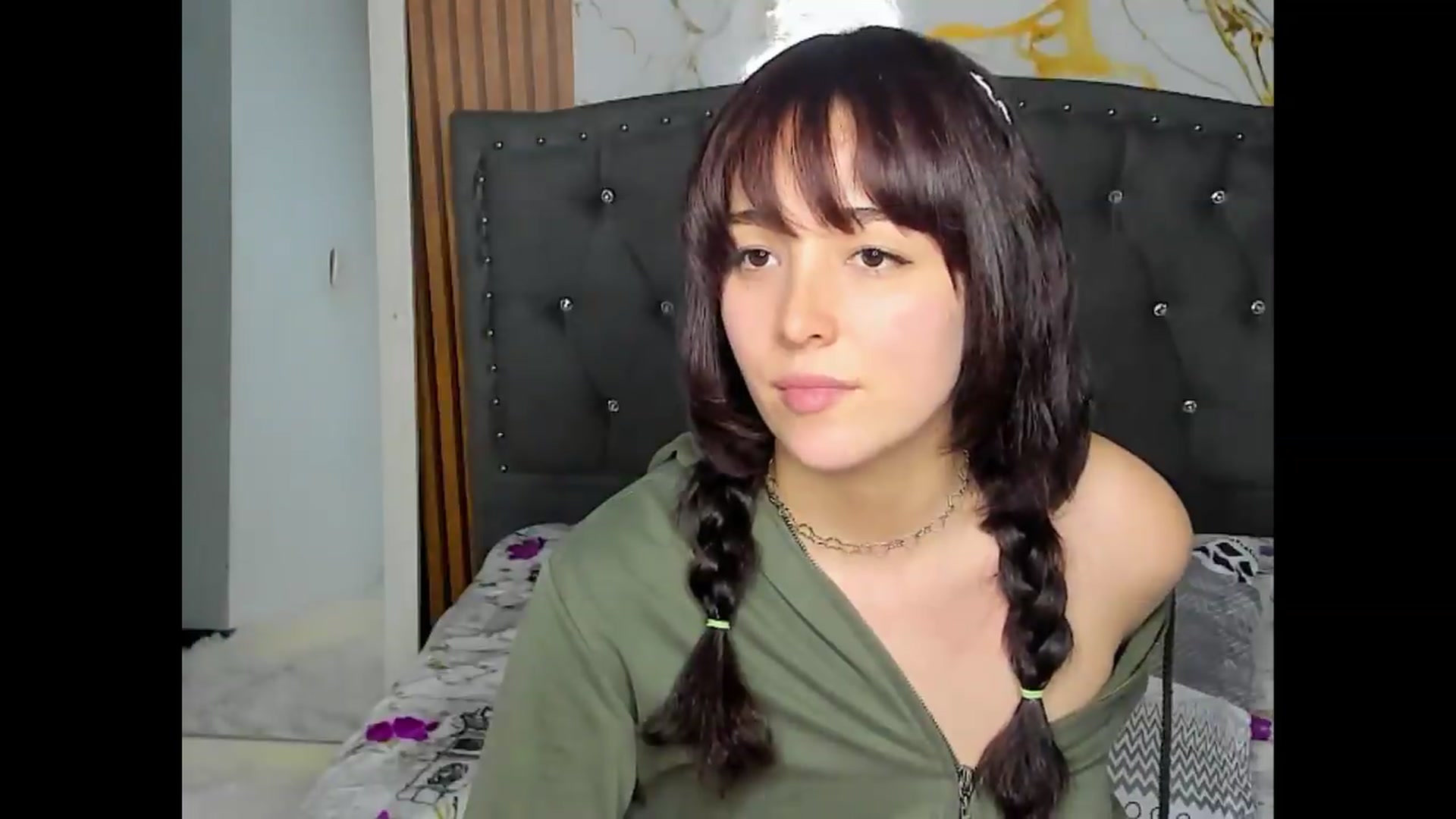 Gallery image thumbnail from LittleSofiG's myfreecams stream on, 08/20/2026, 06:12 image 19 of 20
