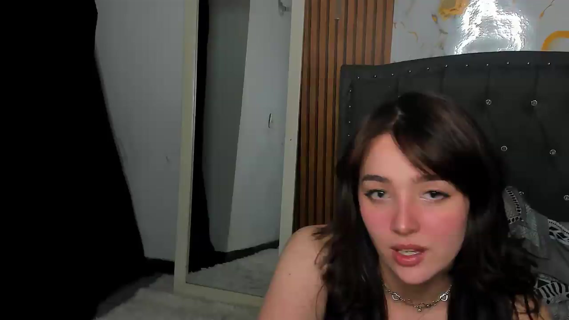 Gallery image thumbnail from LittleSofiG's myfreecams stream on, 09/08/2026, 04:52 image 17 of 20