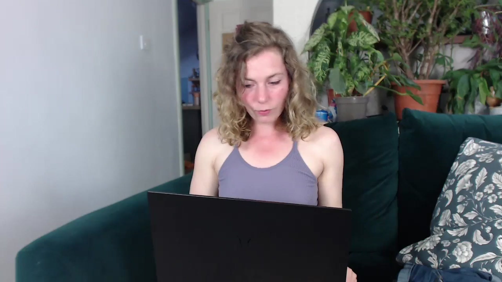 Gallery image thumbnail from LittleTabby's myfreecams stream on, 07/17/2024, 20:33 image 7 of 20