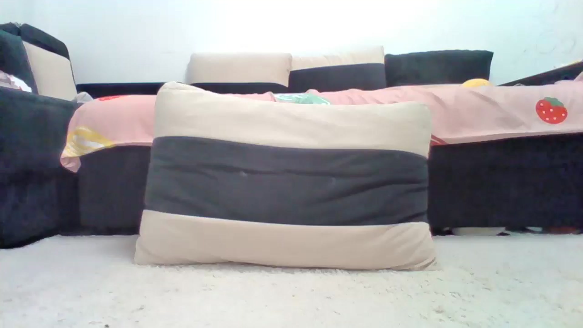 Gallery image thumbnail from LittleVirginX's myfreecams stream on, 05/29/2025, 12:52 image 3 of 20