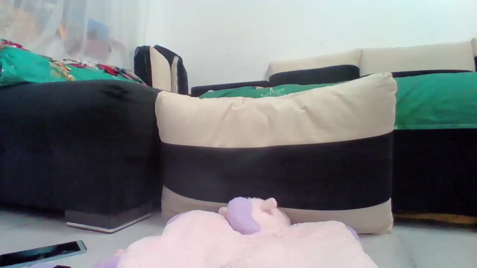 Gallery image thumbnail from LittleVirginX's myfreecams stream on, 08/05/2025, 19:06 image 15 of 20
