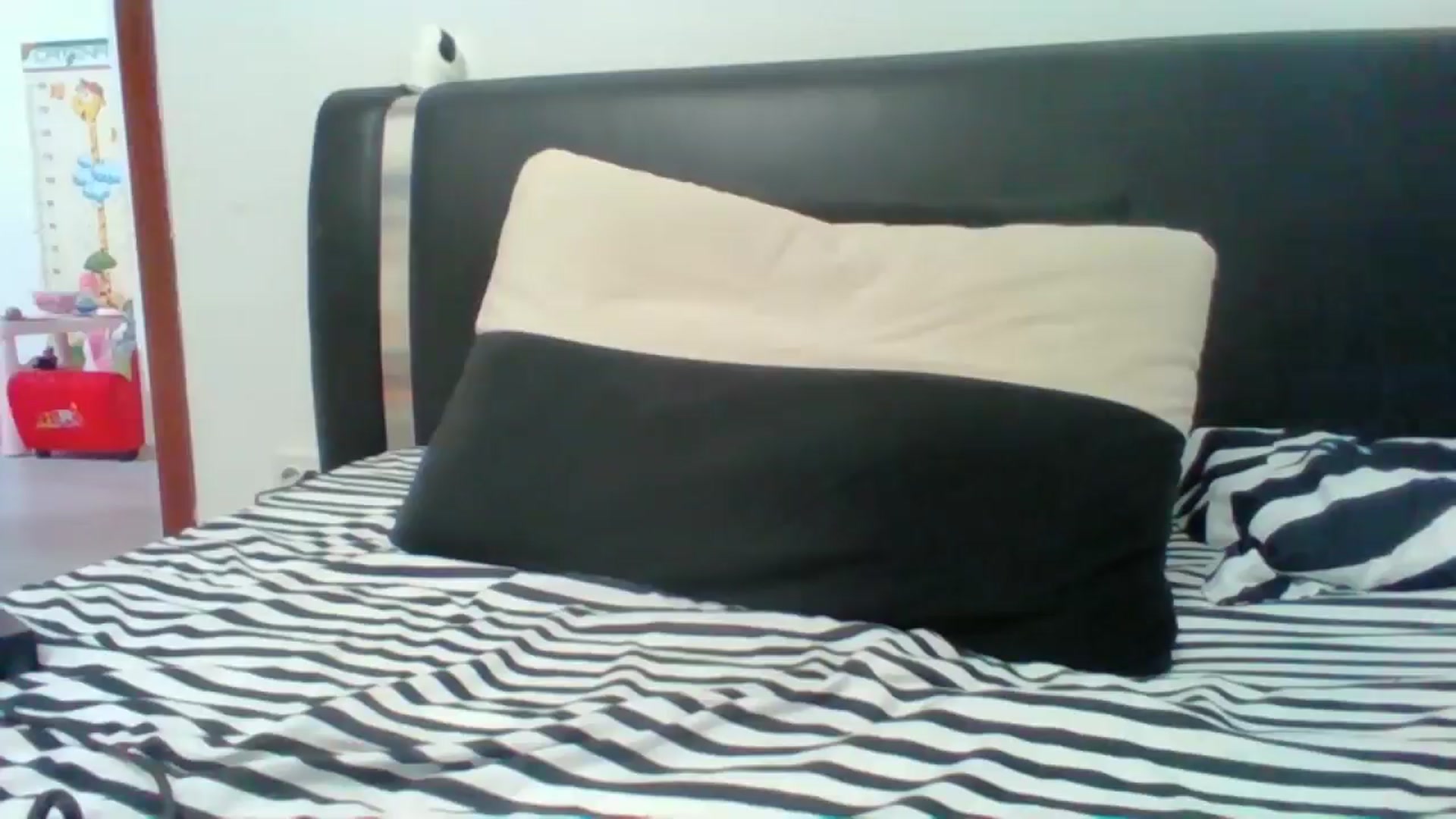 Gallery image thumbnail from LittleVirginX's myfreecams stream on, 09/10/2025, 12:22 image 11 of 20
