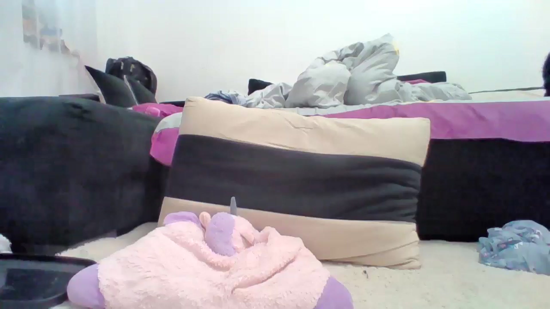 Gallery image thumbnail from LittleVirginX's myfreecams stream on, 09/30/2025, 06:39 image 15 of 20