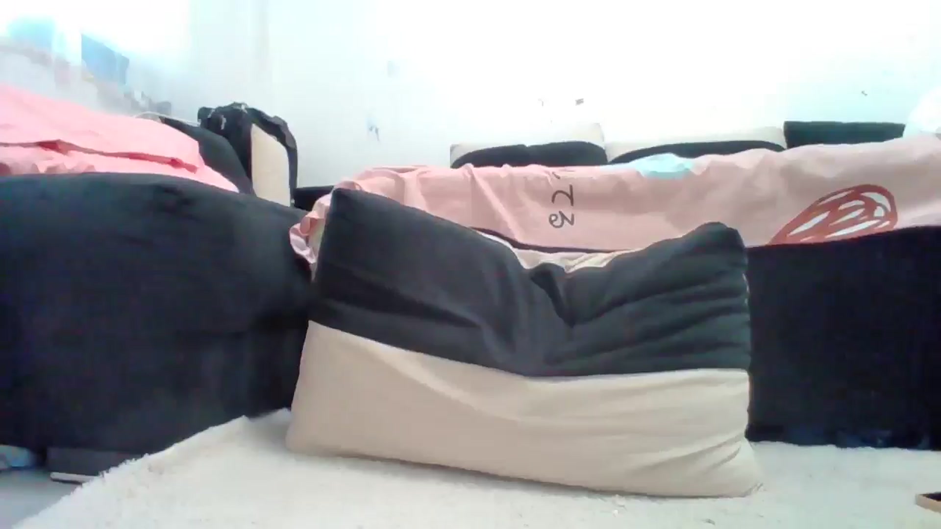 Gallery image thumbnail from LittleVirginX's myfreecams stream on, 03/25/2026, 14:05 image 12 of 20