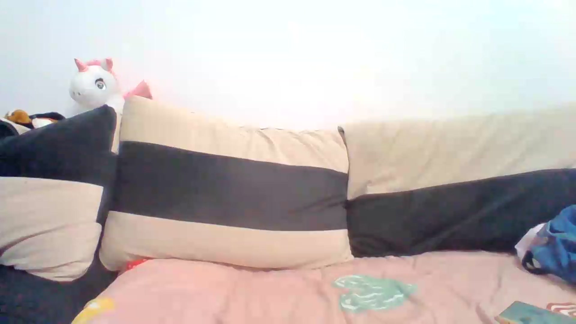 Gallery image thumbnail from LittleVirginX's myfreecams stream on, 08/17/2026, 12:33 image 19 of 20