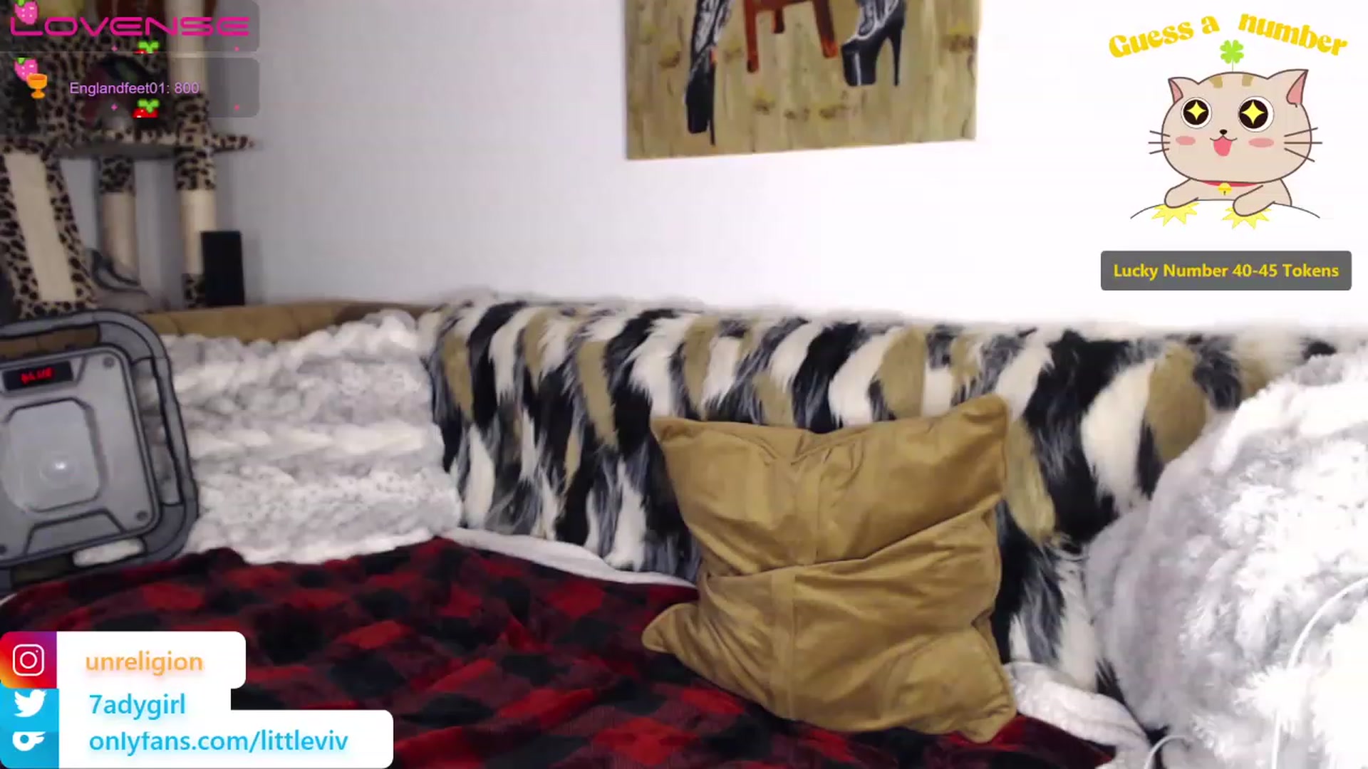 Gallery image thumbnail from LittleViv's myfreecams stream on, 12/17/2022, 12:11 image 8 of 20