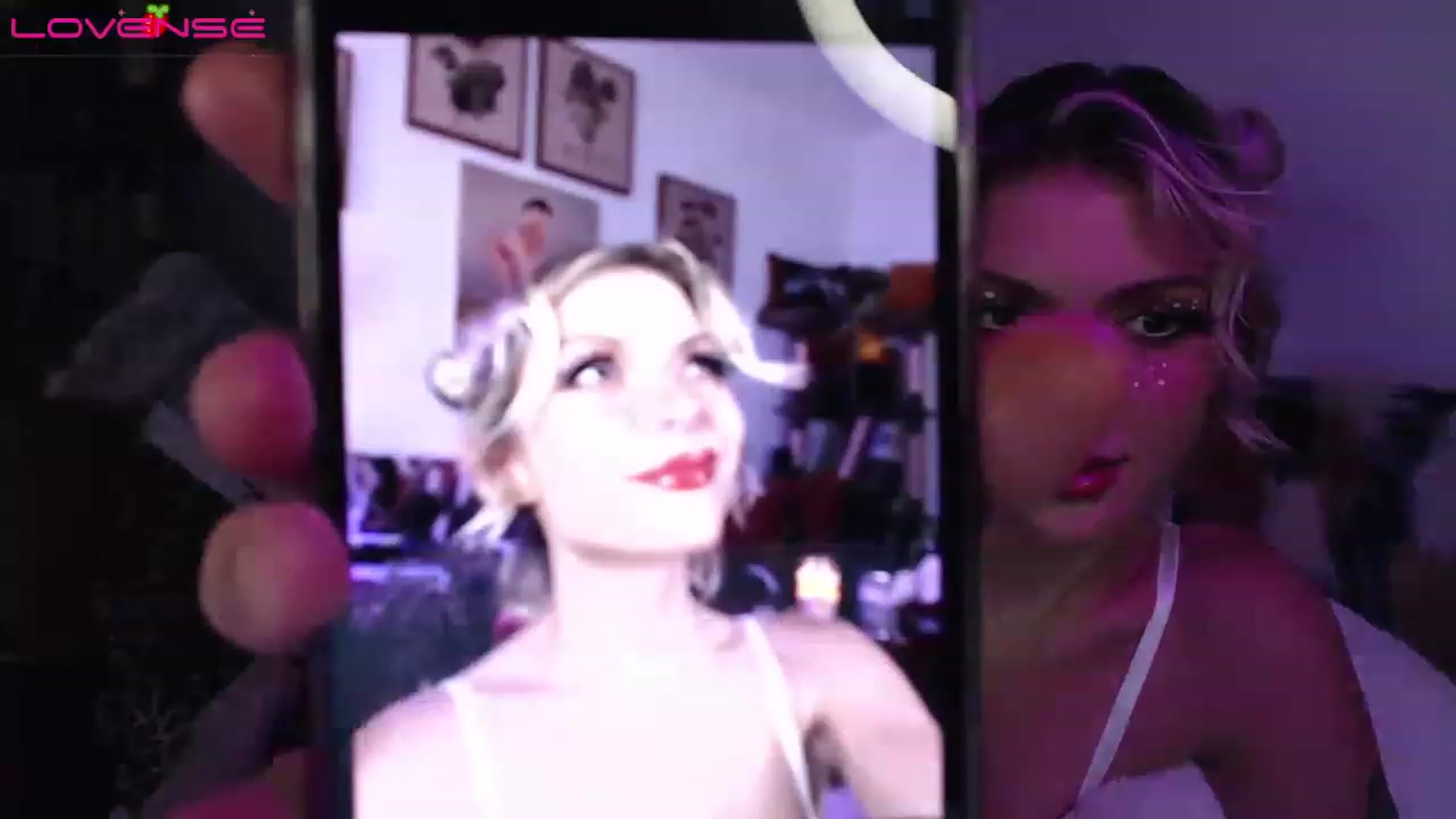 Gallery image thumbnail from LittleViv's myfreecams stream on, 12/20/2022, 10:45 image 1 of 20