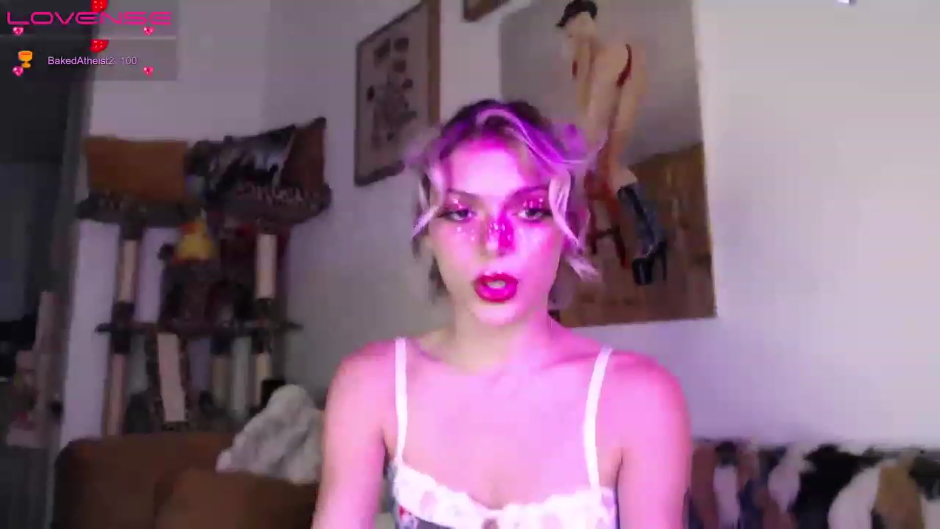 Gallery image thumbnail from LittleViv's myfreecams stream on, 12/20/2022, 10:45 image 9 of 20