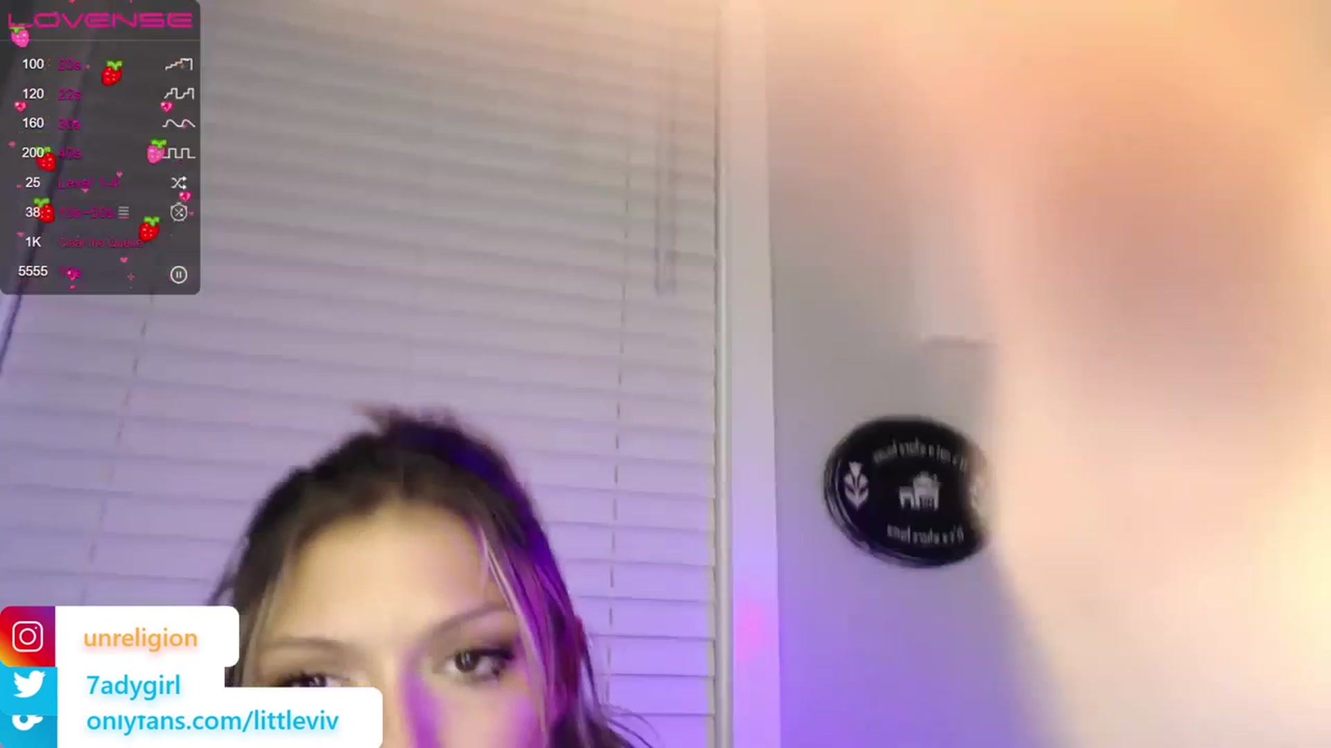 Gallery image thumbnail from LittleViv's myfreecams stream on, 07/08/2023, 03:38 image 8 of 20