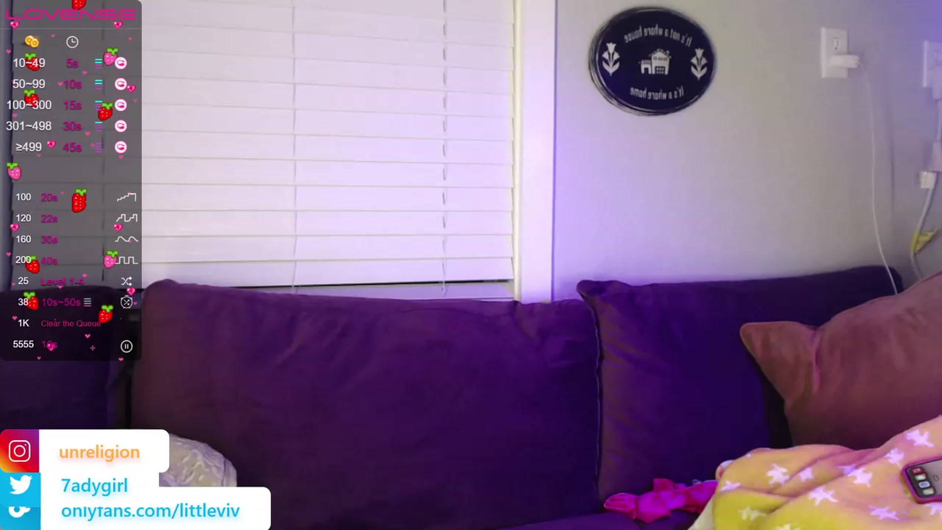 Gallery image thumbnail from LittleViv's myfreecams stream on, 07/08/2023, 05:14 image 6 of 20