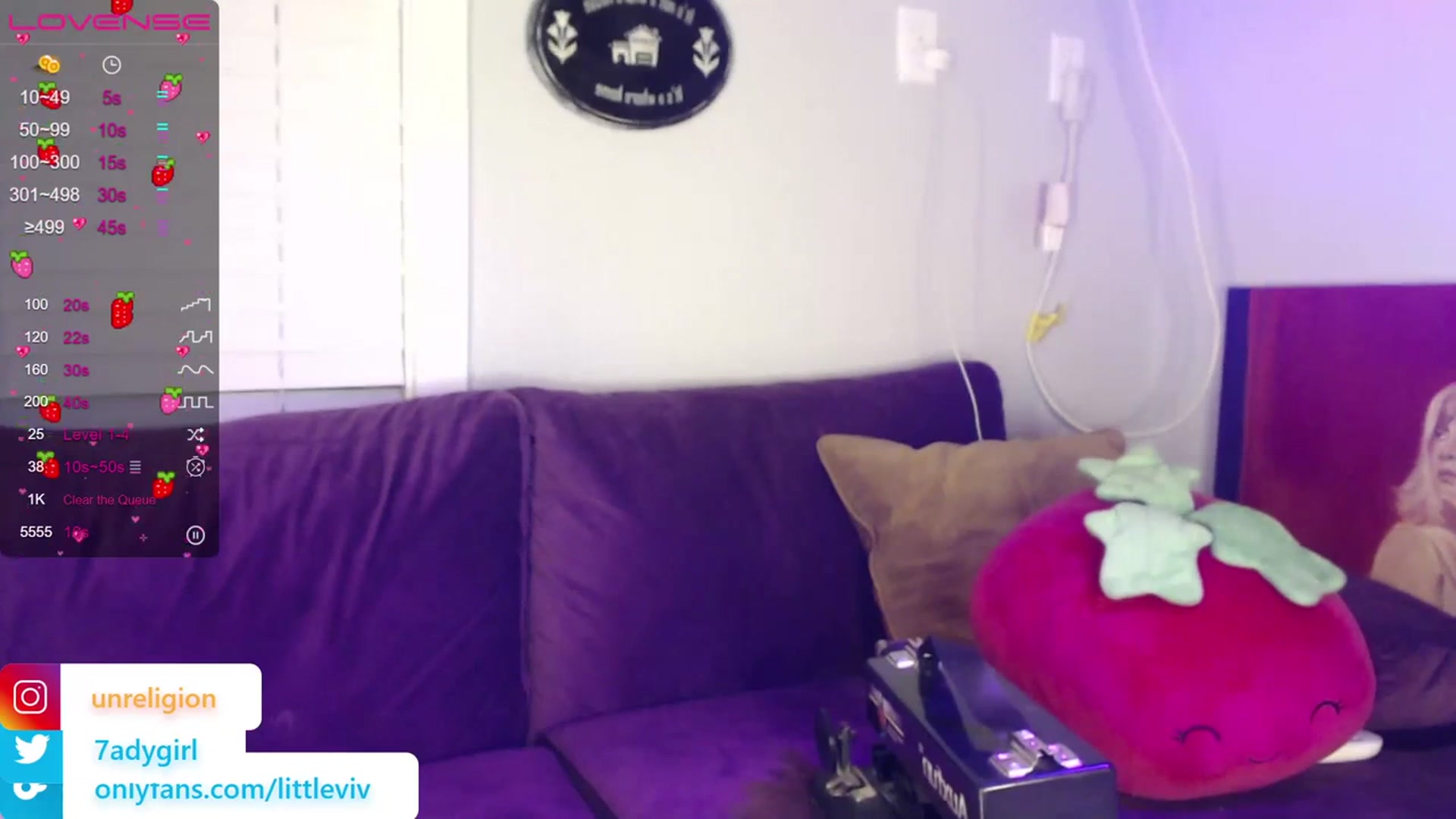 Gallery image thumbnail from LittleViv's myfreecams stream on, 07/08/2023, 07:18 image 4 of 20