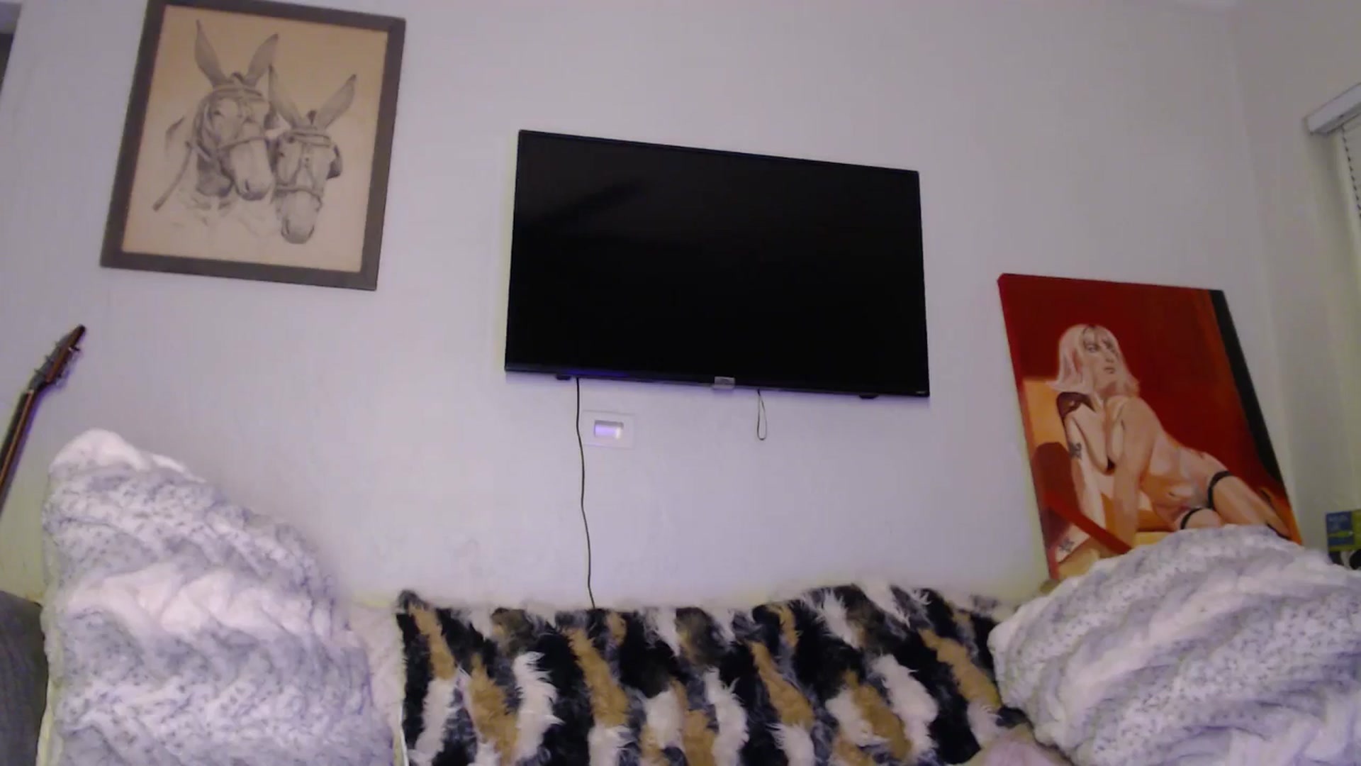 Gallery image thumbnail from LittleViv's myfreecams stream on, 07/10/2024, 03:56 image 7 of 20