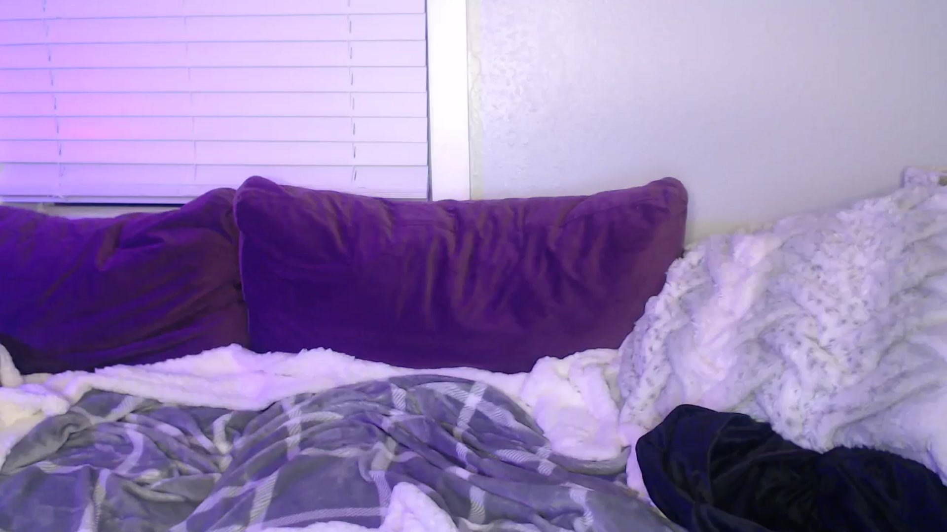 Gallery image thumbnail from LittleViv's myfreecams stream on, 01/12/2025, 12:52 image 2 of 20