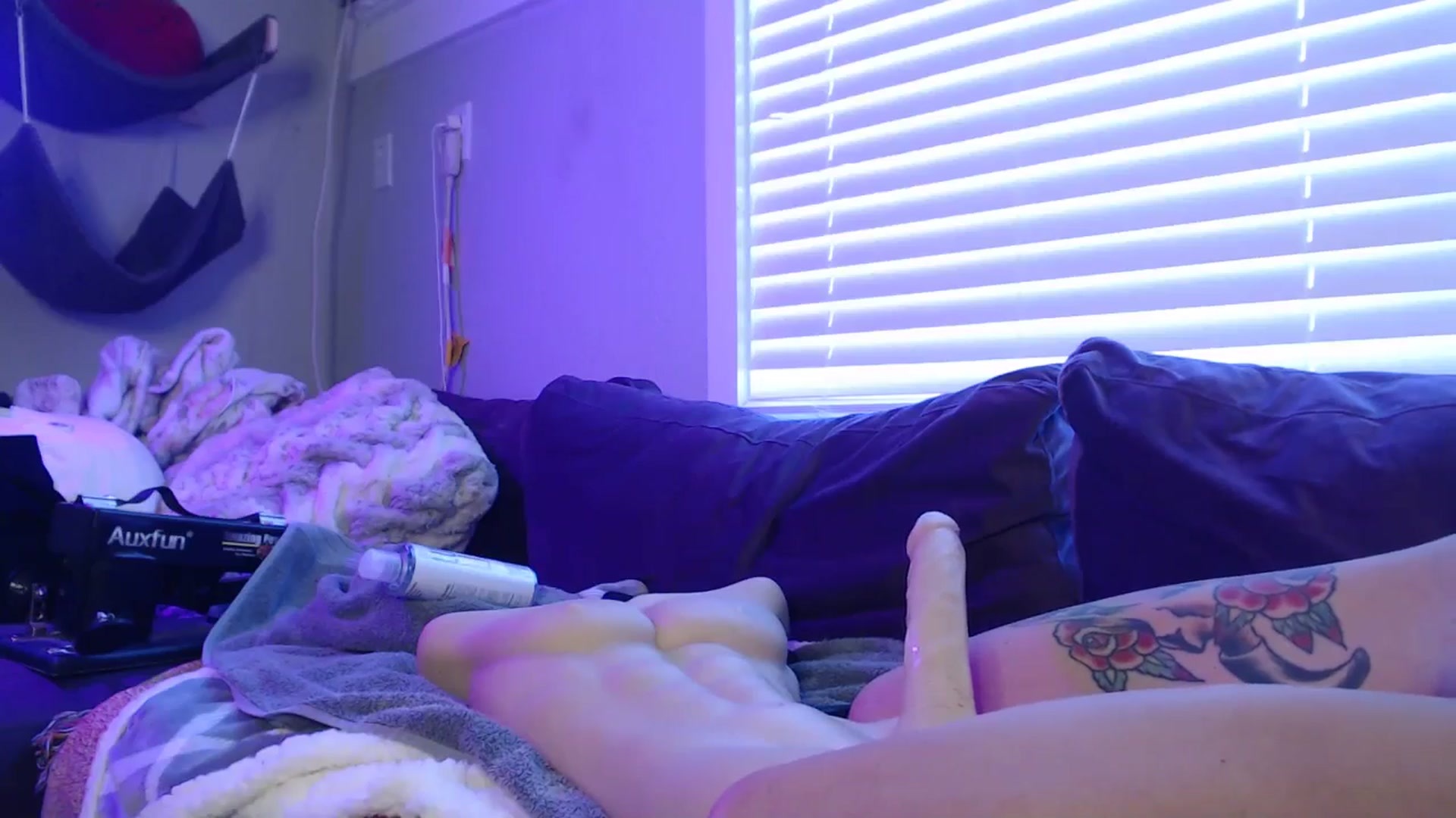 Gallery image thumbnail from LittleViv's myfreecams stream on, 01/12/2025, 13:37 image 8 of 20