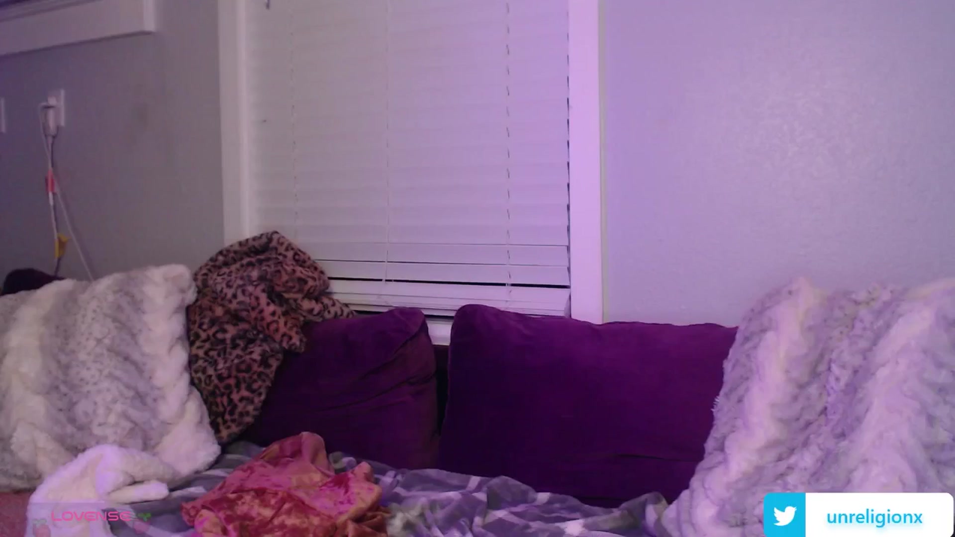 Gallery image thumbnail from LittleViv's myfreecams stream on, 01/29/2025, 06:46 image 17 of 20