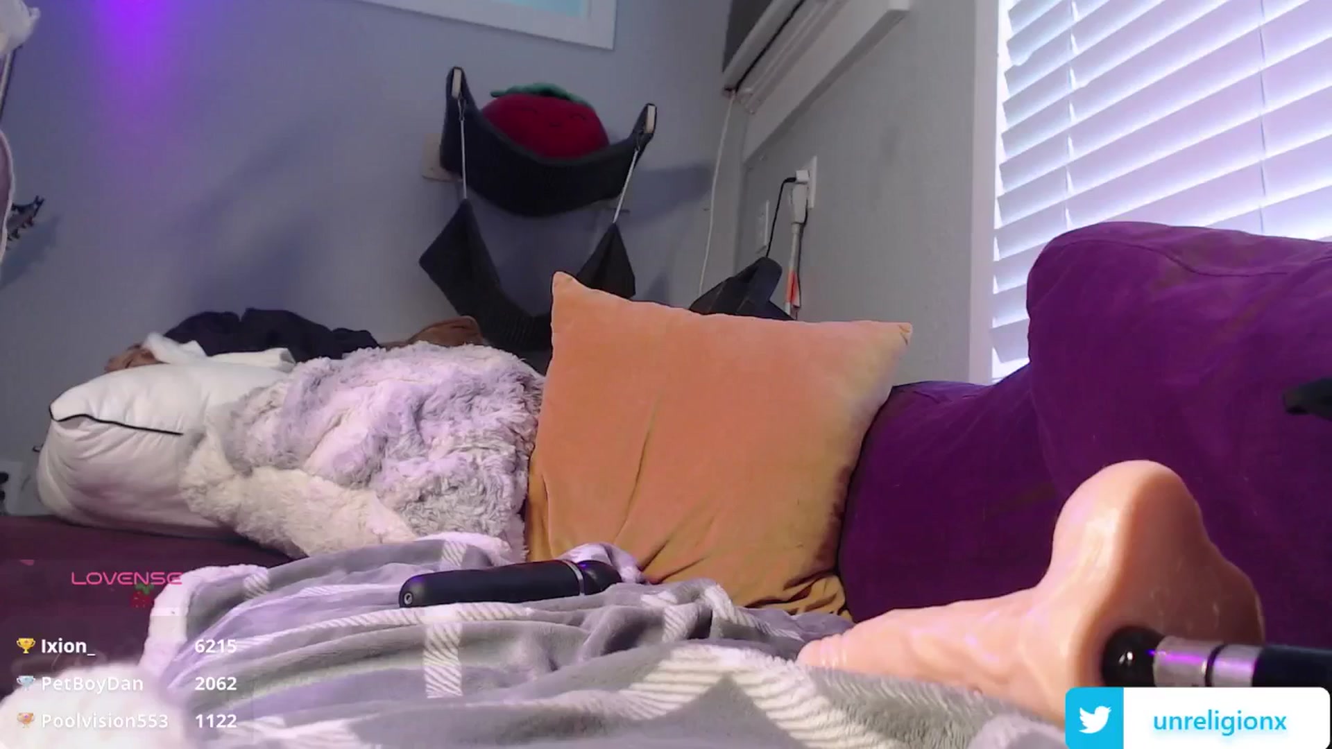 Gallery image thumbnail from LittleViv's myfreecams stream on, 01/31/2025, 17:52 image 19 of 20