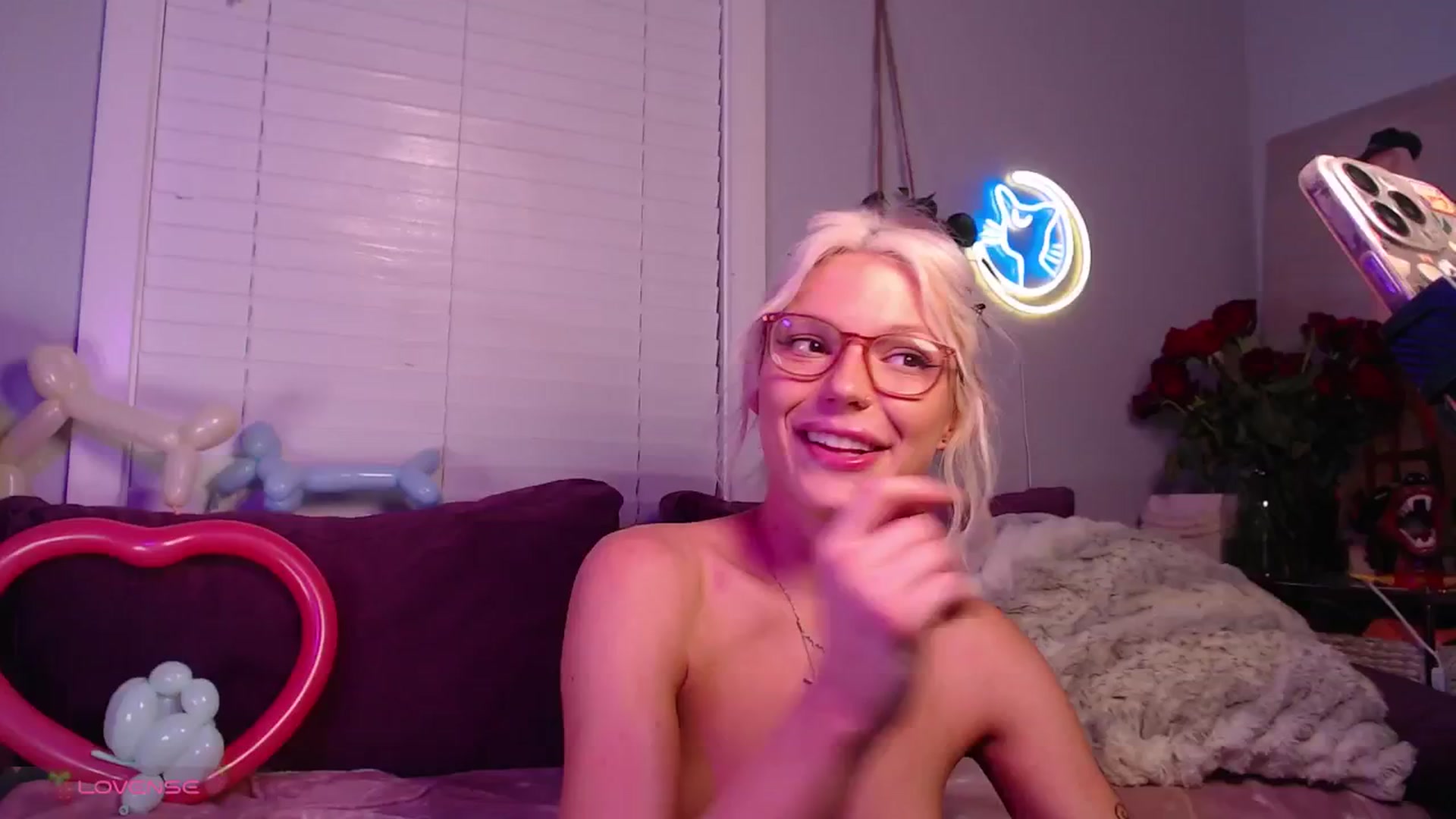 Gallery image thumbnail from LittleViv's myfreecams stream on, 02/07/2025, 08:11 image 18 of 20