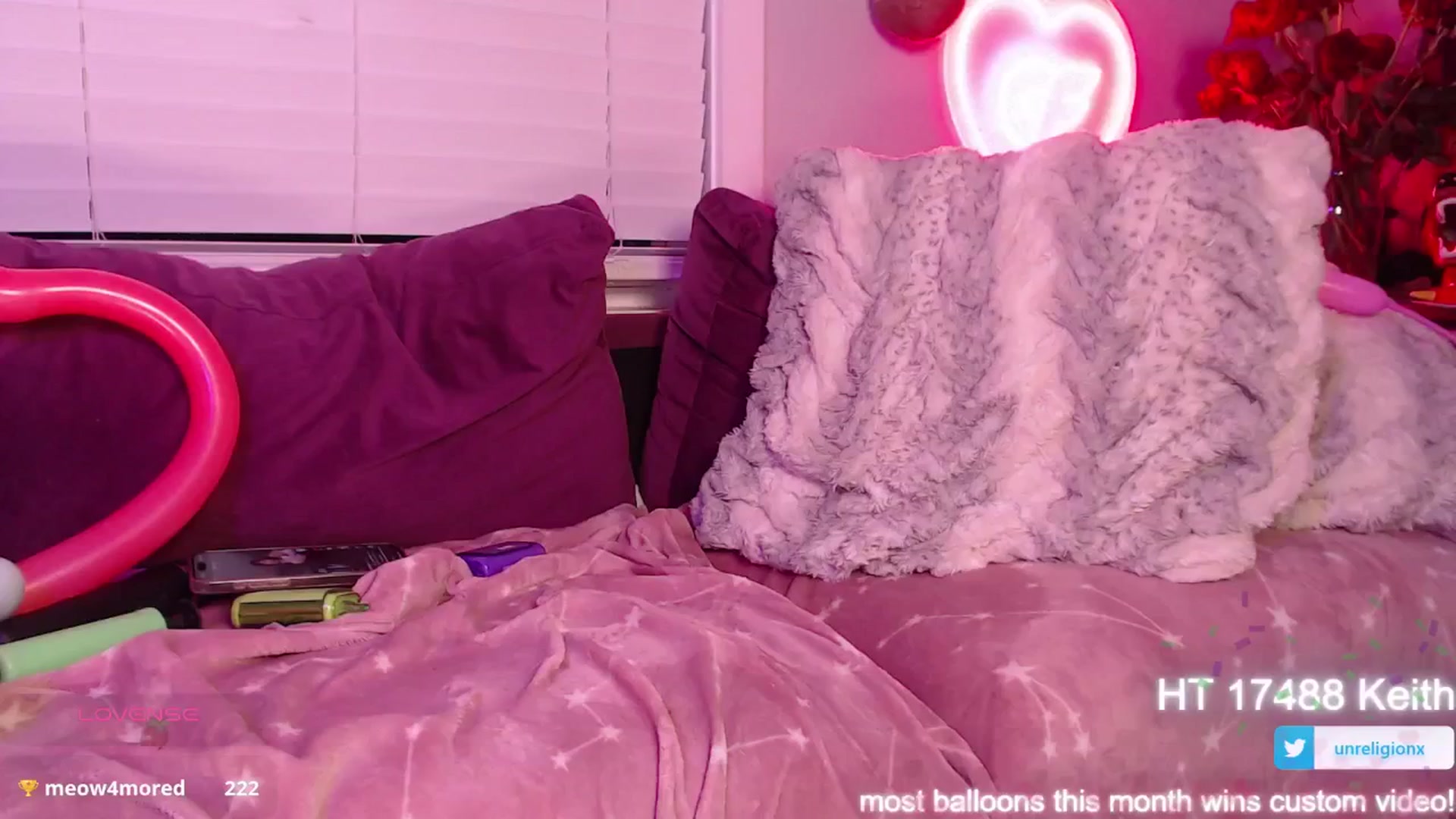 Gallery image thumbnail from LittleViv's myfreecams stream on, 02/08/2025, 07:03 image 8 of 20