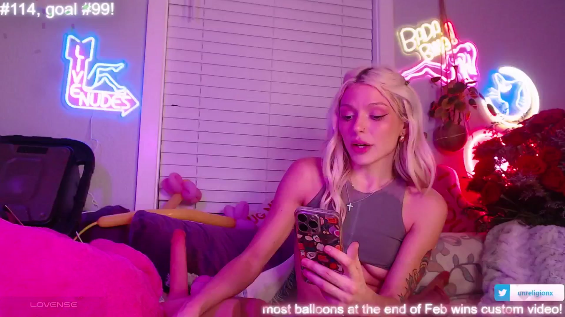 Gallery image thumbnail from LittleViv's myfreecams stream on, 02/17/2025, 24:10 image 18 of 20
