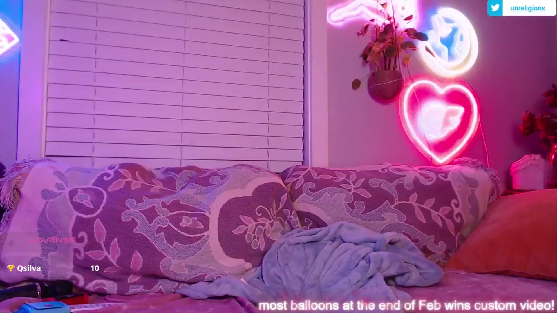 Gallery image thumbnail from LittleViv's myfreecams stream on, 02/23/2025, 07:56 image 7 of 20