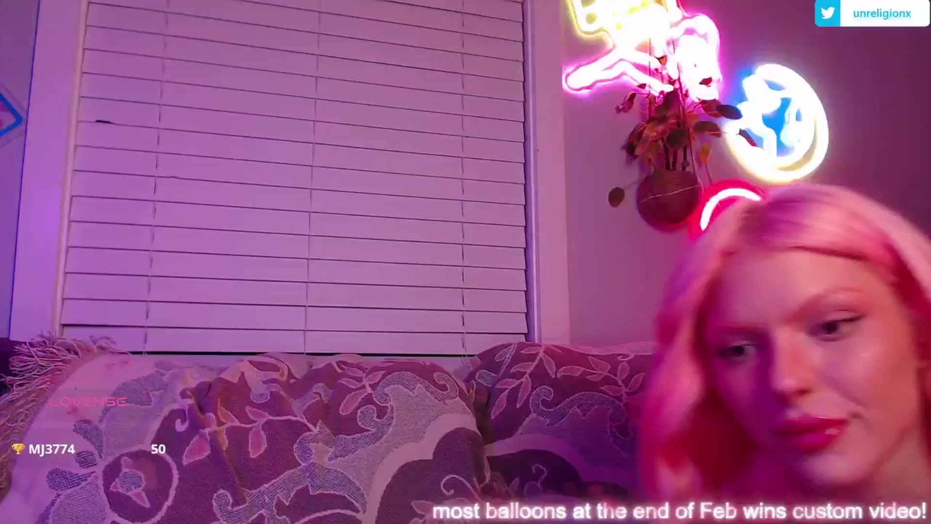 Gallery image thumbnail from LittleViv's myfreecams stream on, 02/23/2025, 07:56 image 16 of 20