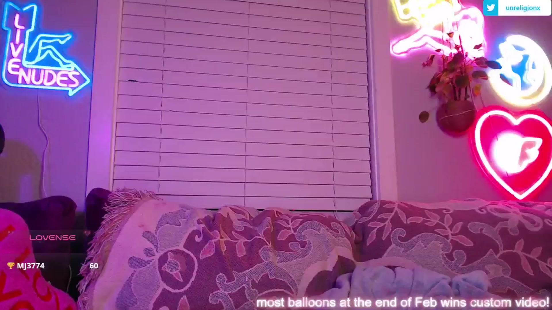 Gallery image thumbnail from LittleViv's myfreecams stream on, 02/23/2025, 07:56 image 17 of 20