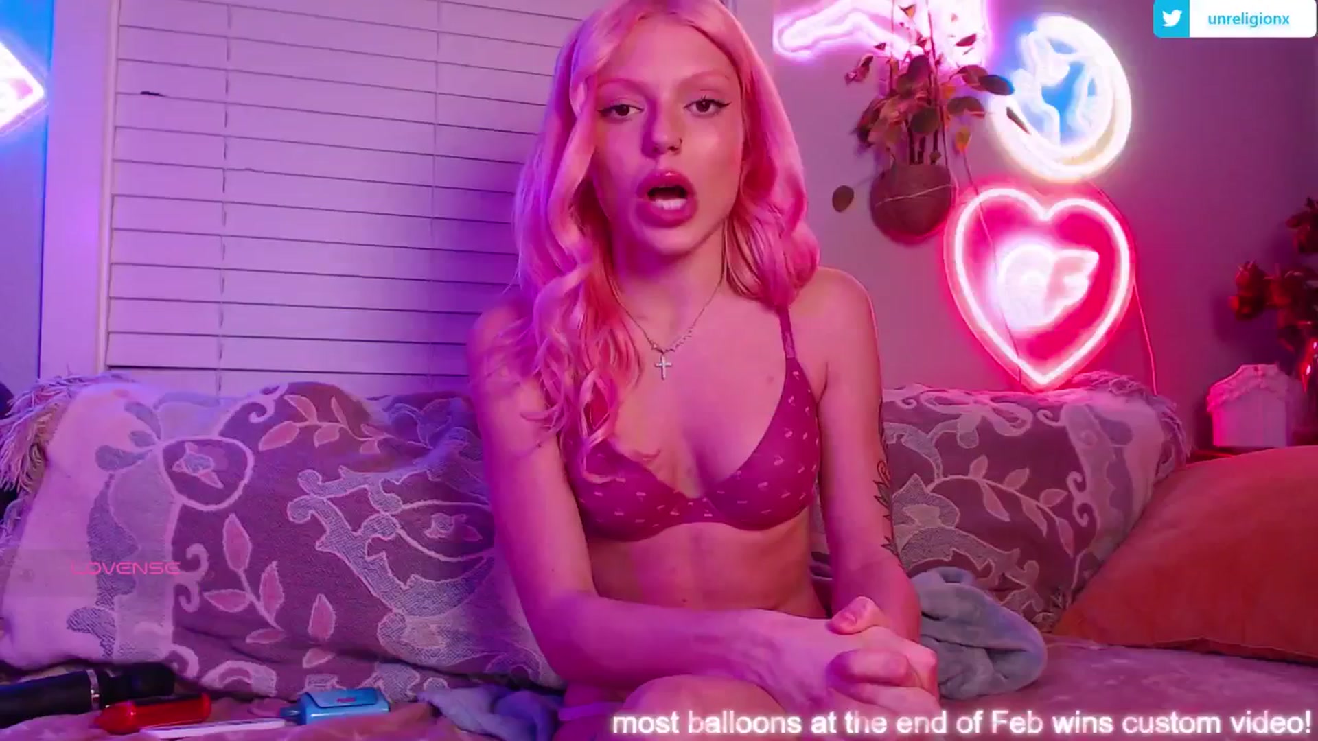 Gallery image thumbnail from LittleViv's myfreecams stream on, 02/23/2025, 07:56 image 4 of 20