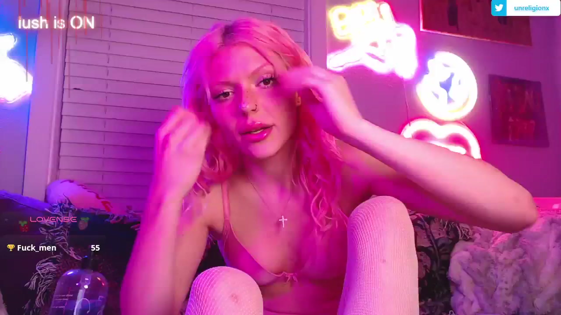 Gallery image thumbnail from LittleViv's myfreecams stream on, 03/18/2025, 07:47 image 7 of 20