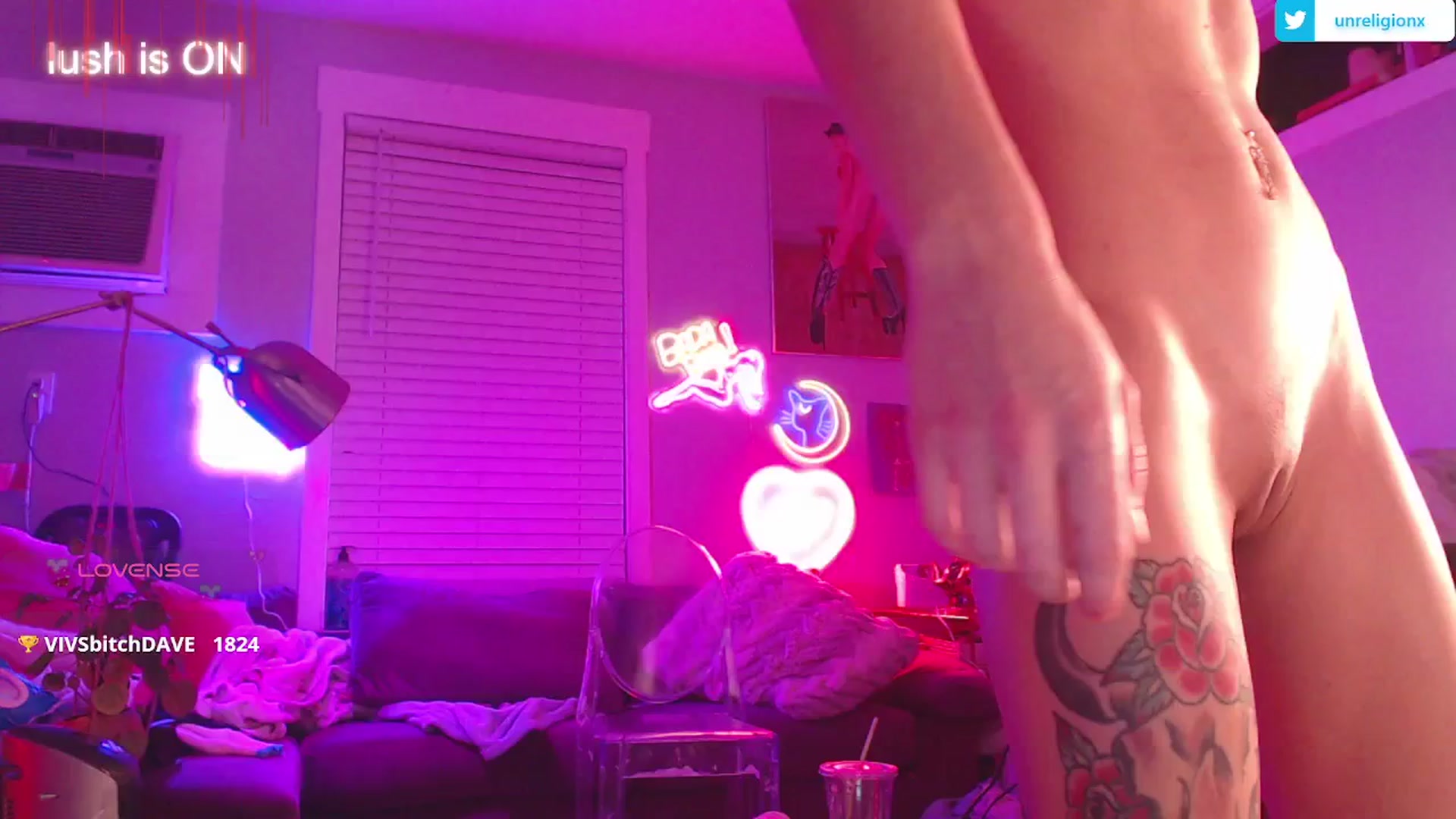 Gallery image thumbnail from LittleViv's myfreecams stream on, 03/22/2025, 07:29 image 9 of 20
