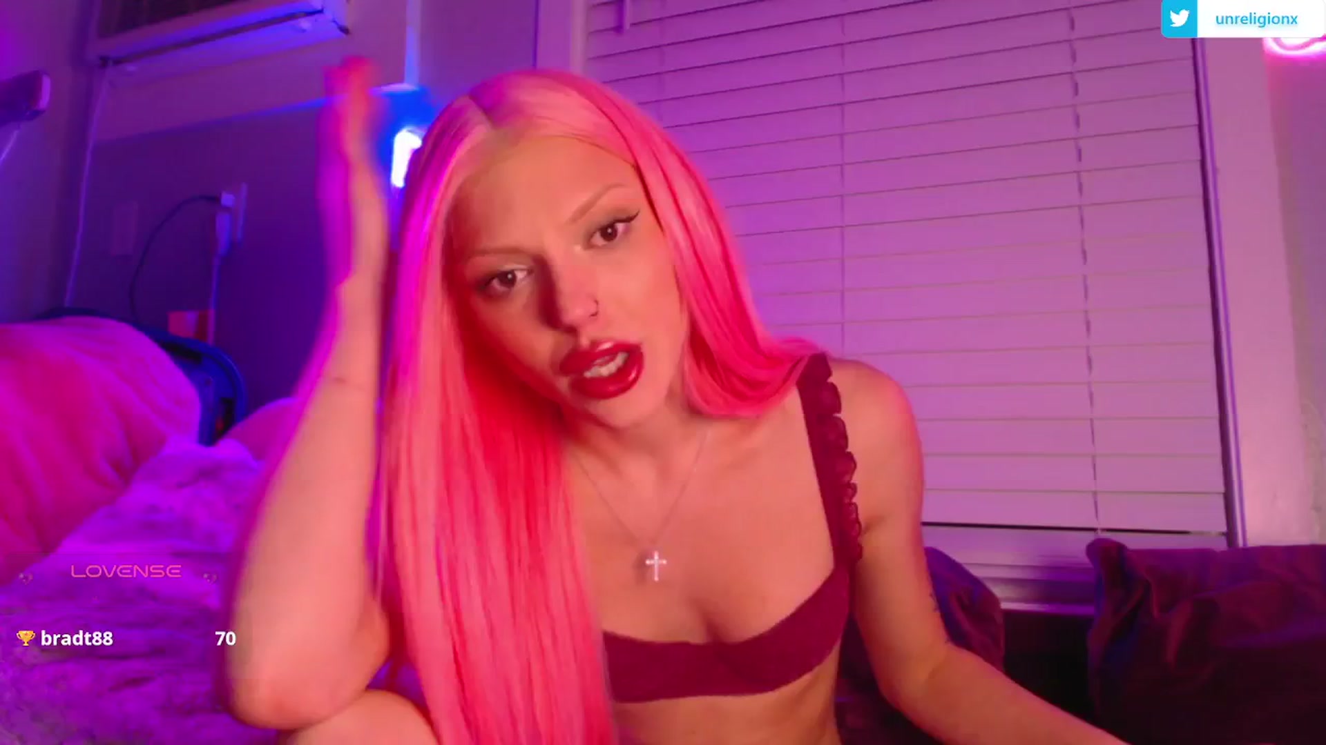 Gallery image thumbnail from LittleViv's myfreecams stream on, 04/07/2025, 10:31 image 4 of 20