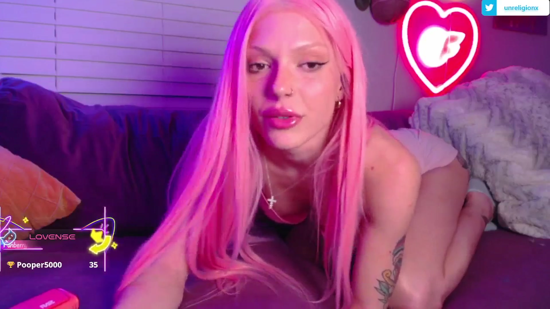 Gallery image thumbnail from LittleViv's myfreecams stream on, 04/11/2025, 01:38 image 13 of 20