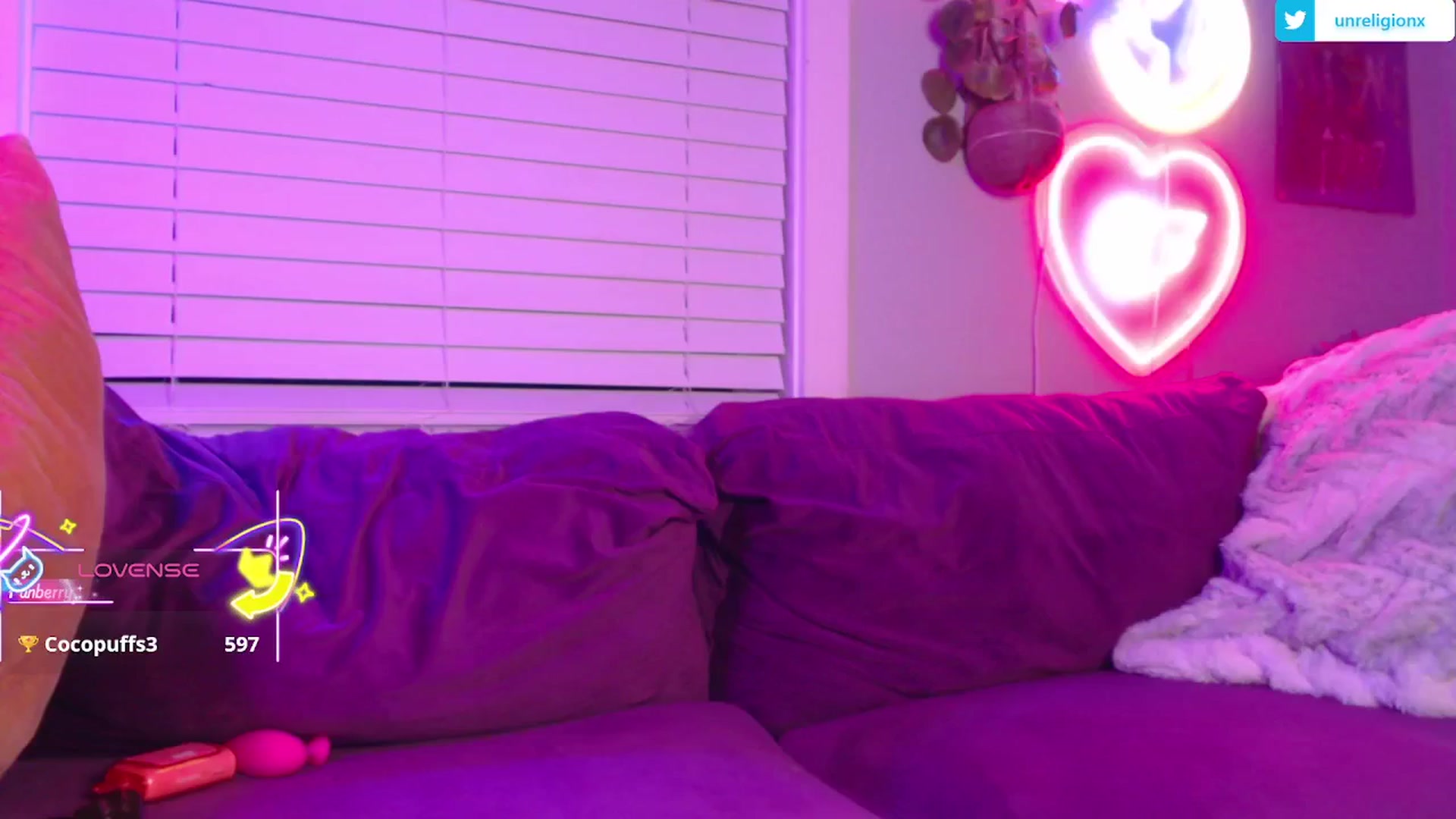 Gallery image thumbnail from LittleViv's myfreecams stream on, 04/12/2025, 07:57 image 6 of 20