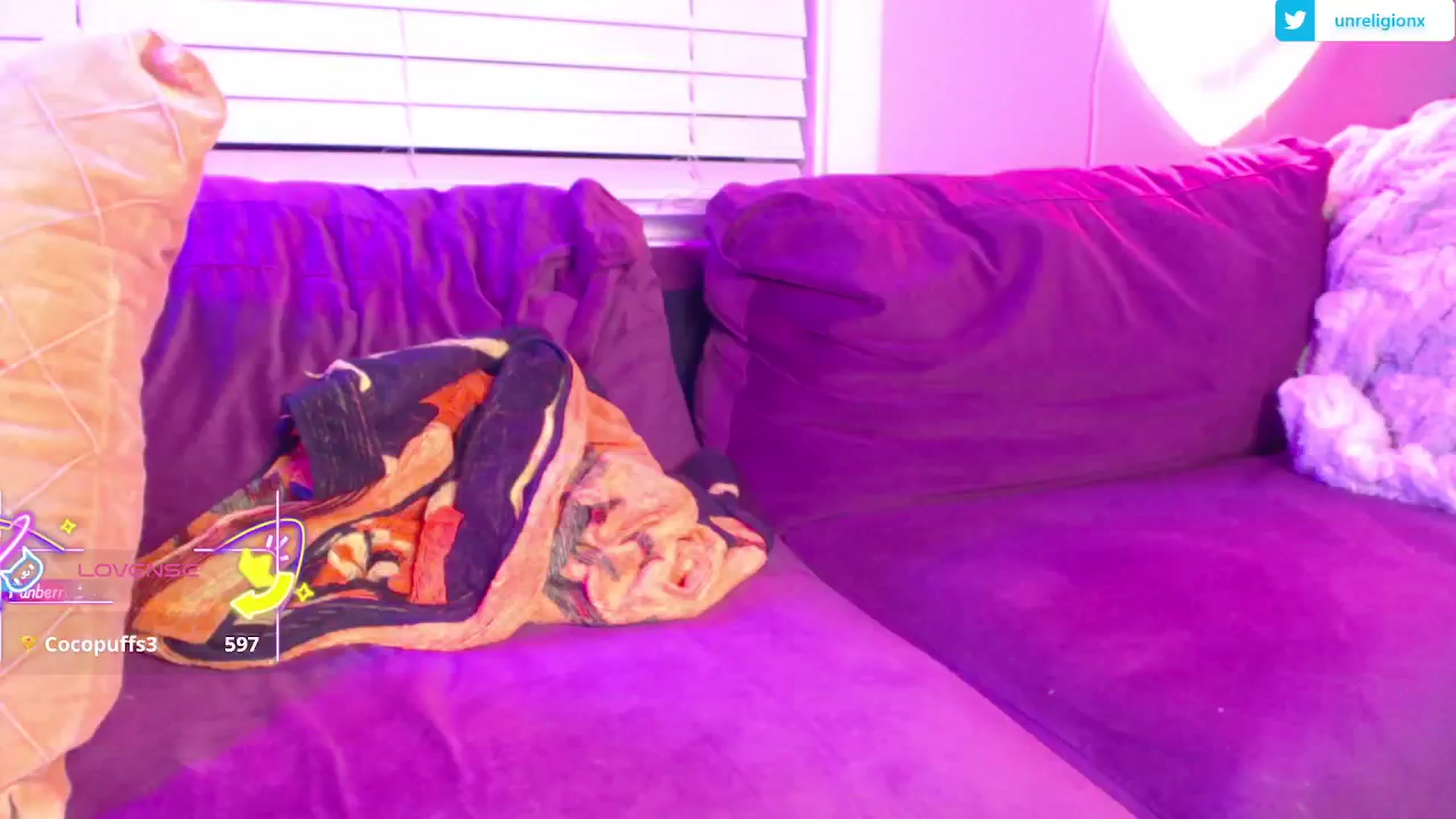 Gallery image thumbnail from LittleViv's myfreecams stream on, 04/12/2025, 07:57 image 11 of 20