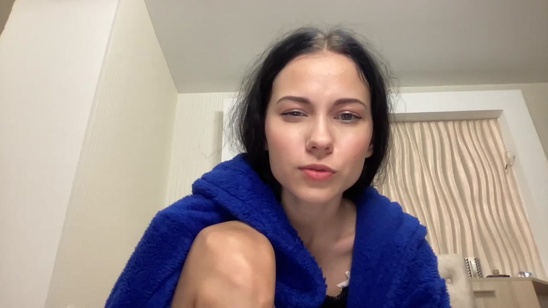 Gallery image thumbnail from Little_Emma1's myfreecams stream on, 11/20/2022, 14:35 image 13 of 20