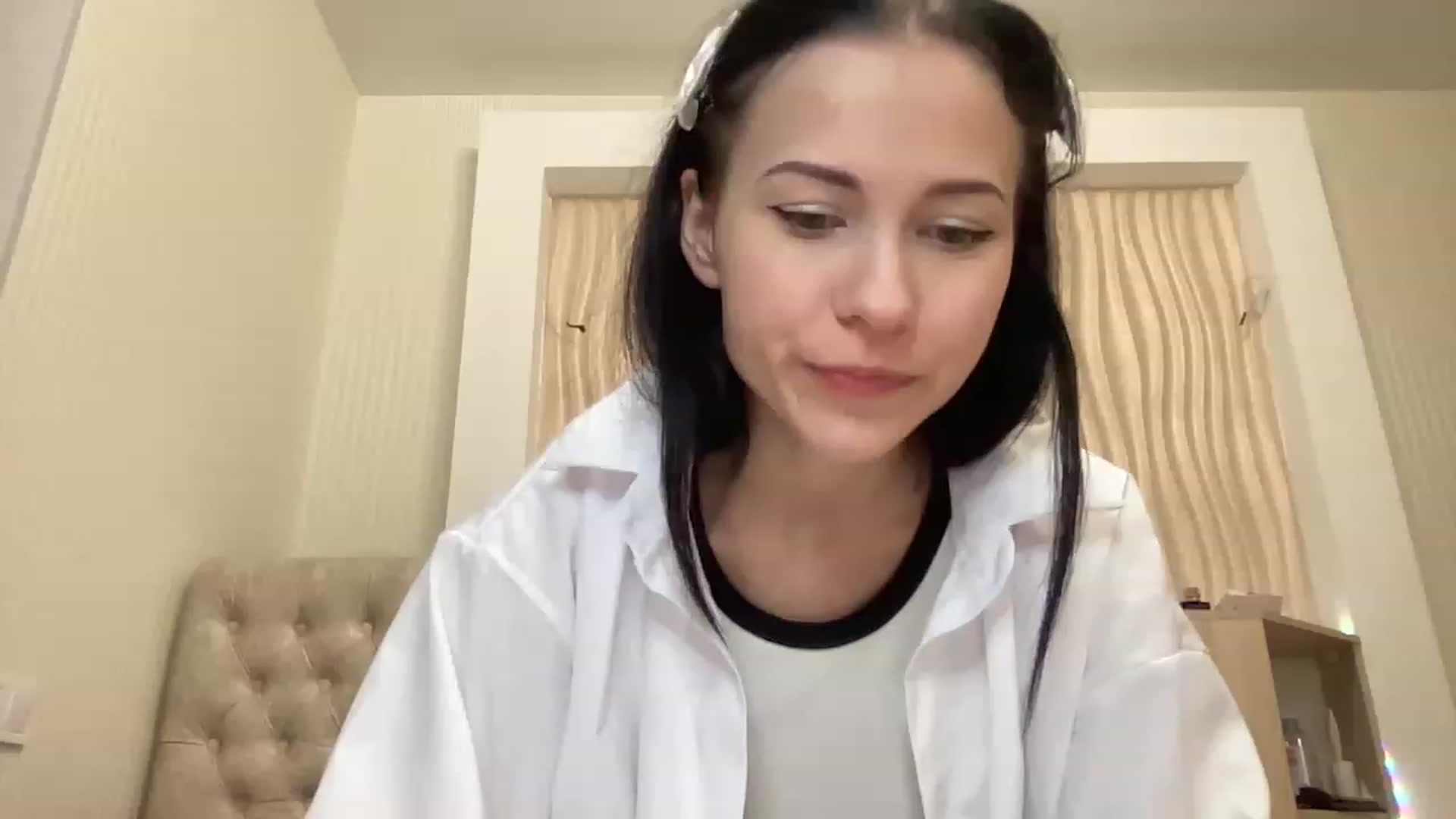 Gallery image thumbnail from Little_Emma1's myfreecams stream on, 11/21/2022, 13:53 image 10 of 20