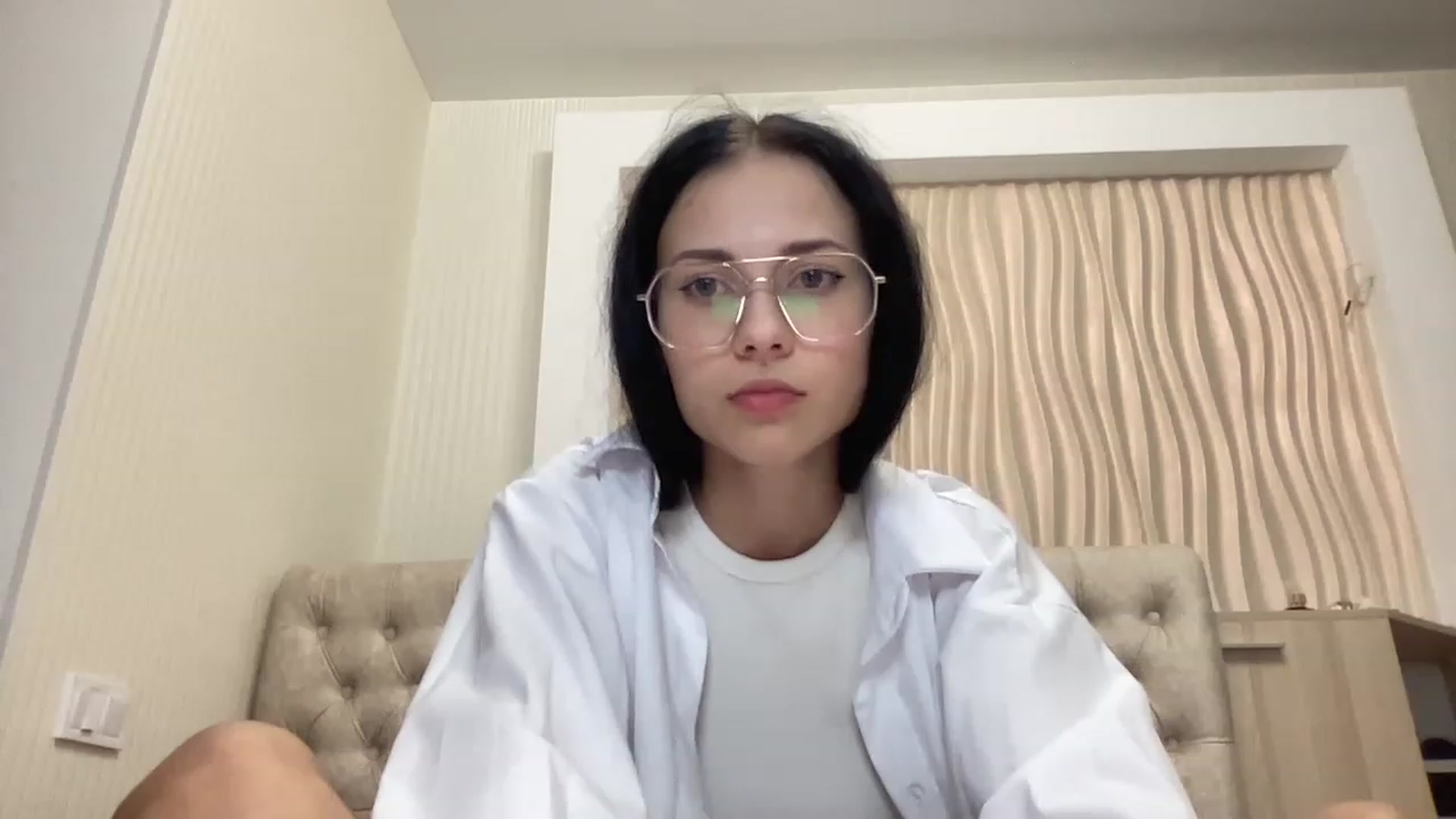 Gallery image thumbnail from Little_Emma1's myfreecams stream on, 11/22/2022, 15:14 image 6 of 20