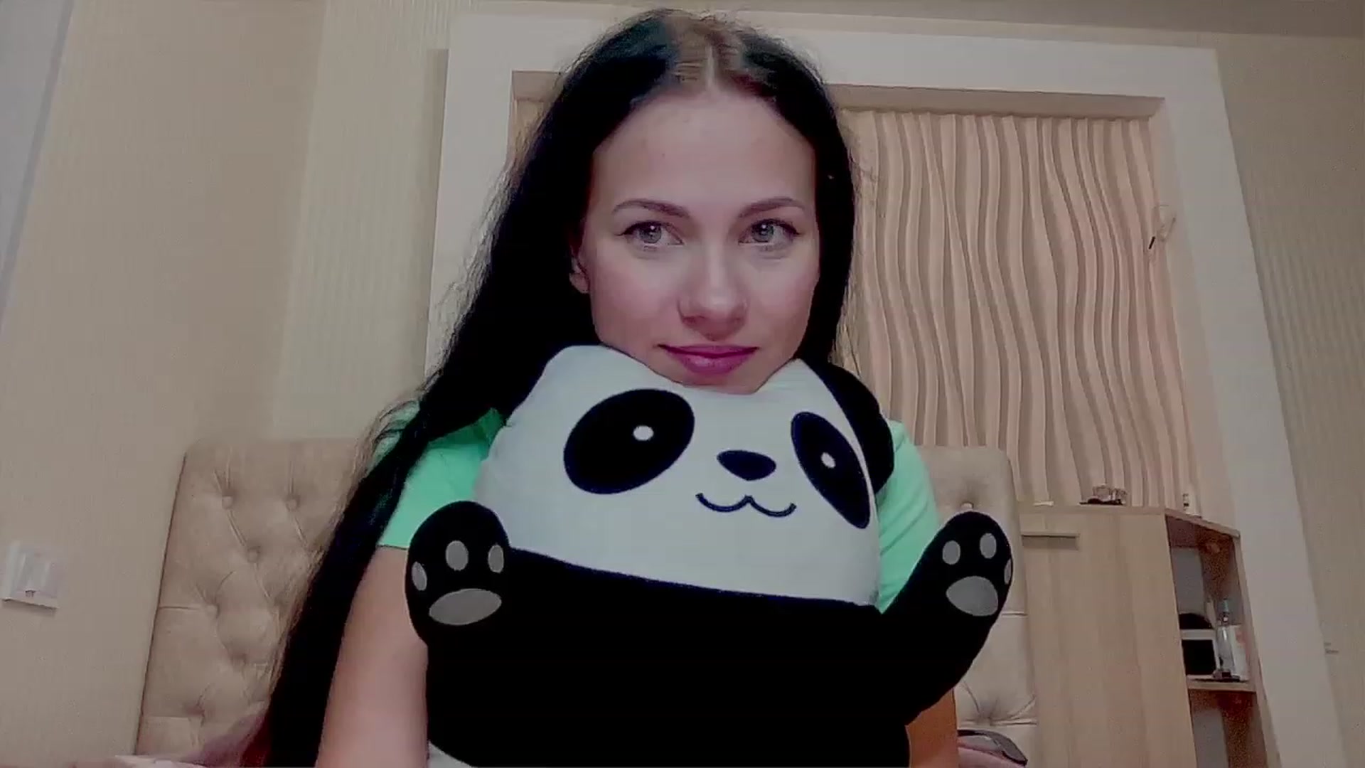 Gallery image thumbnail from Little_Emma1's myfreecams stream on, 11/26/2022, 14:33 image 11 of 20