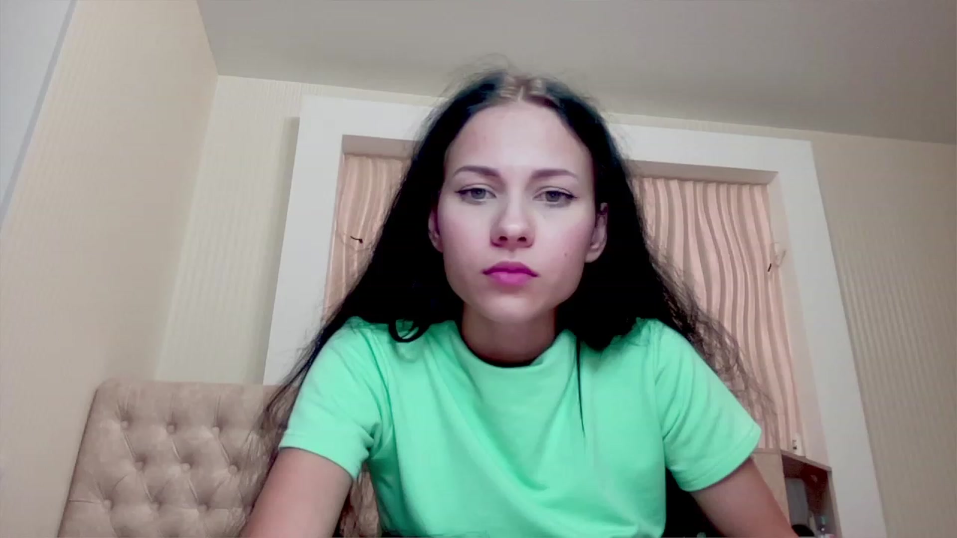 Gallery image thumbnail from Little_Emma1's myfreecams stream on, 11/26/2022, 15:29 image 16 of 20