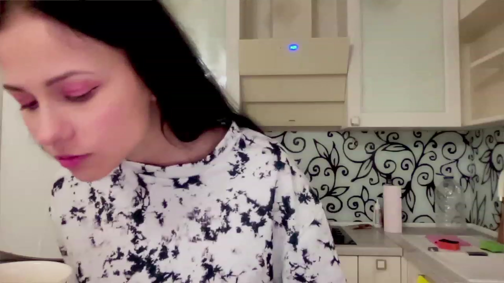 Gallery image thumbnail from Little_Emma1's myfreecams stream on, 12/04/2022, 14:35 image 15 of 20