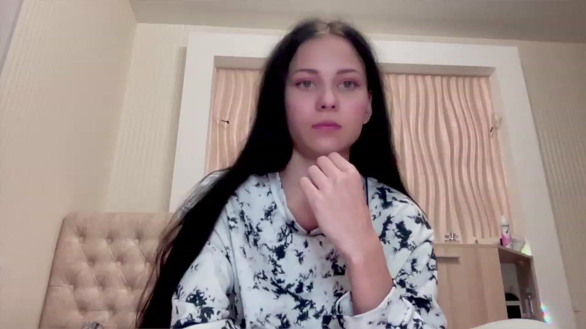 Gallery image thumbnail from Little_Emma1's myfreecams stream on, 12/04/2022, 16:05 image 14 of 20