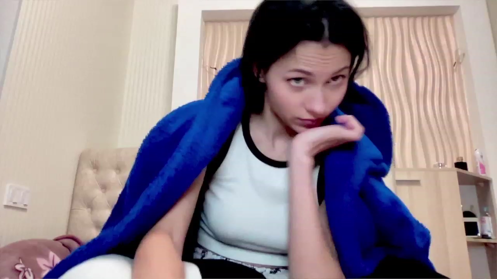 Gallery image thumbnail from Little_Emma1's myfreecams stream on, 12/06/2022, 15:27 image 20 of 20