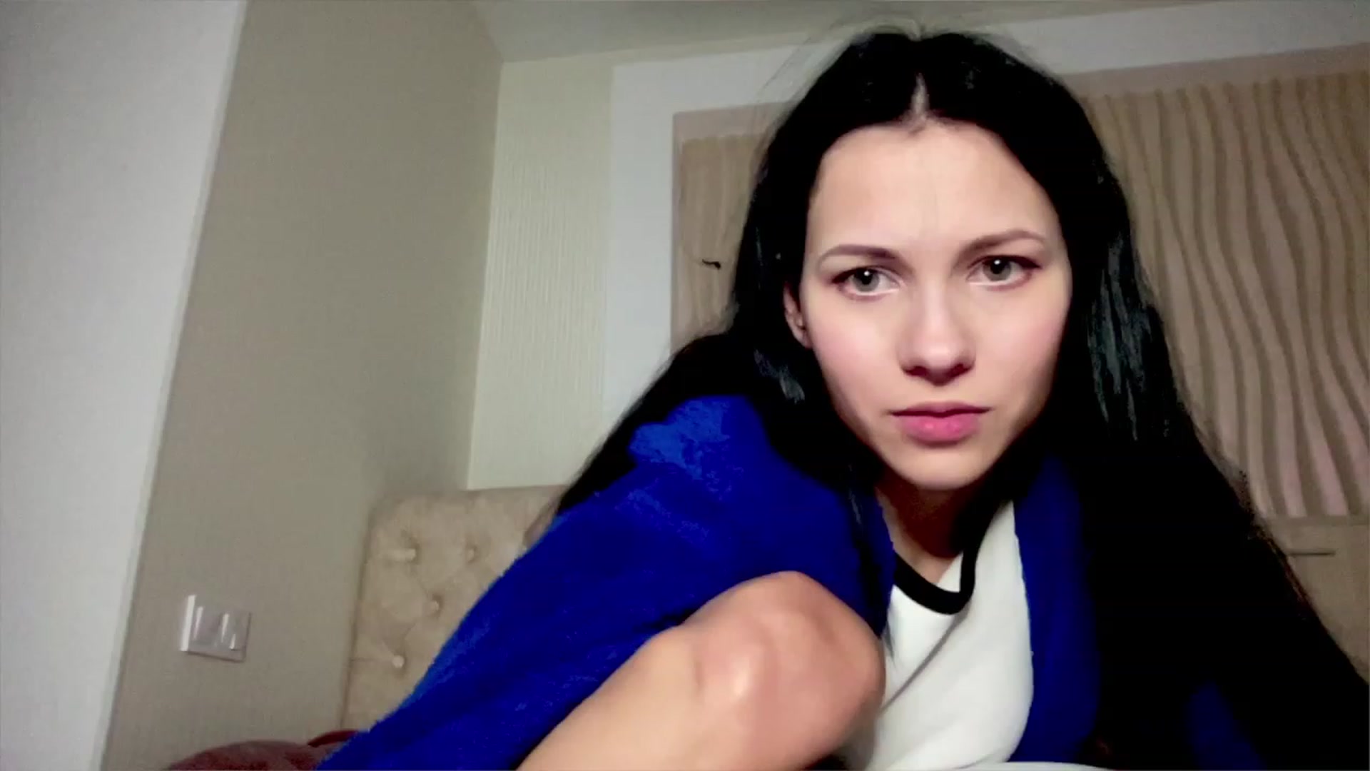 Gallery image thumbnail from Little_Emma1's myfreecams stream on, 12/06/2022, 15:27 image 18 of 20