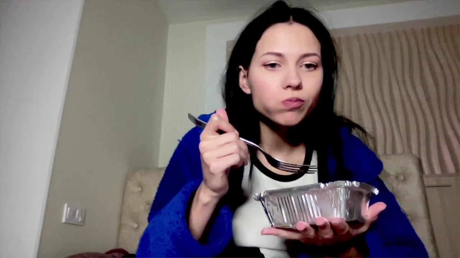 Gallery image thumbnail from Little_Emma1's myfreecams stream on, 12/06/2022, 15:27 image 11 of 20